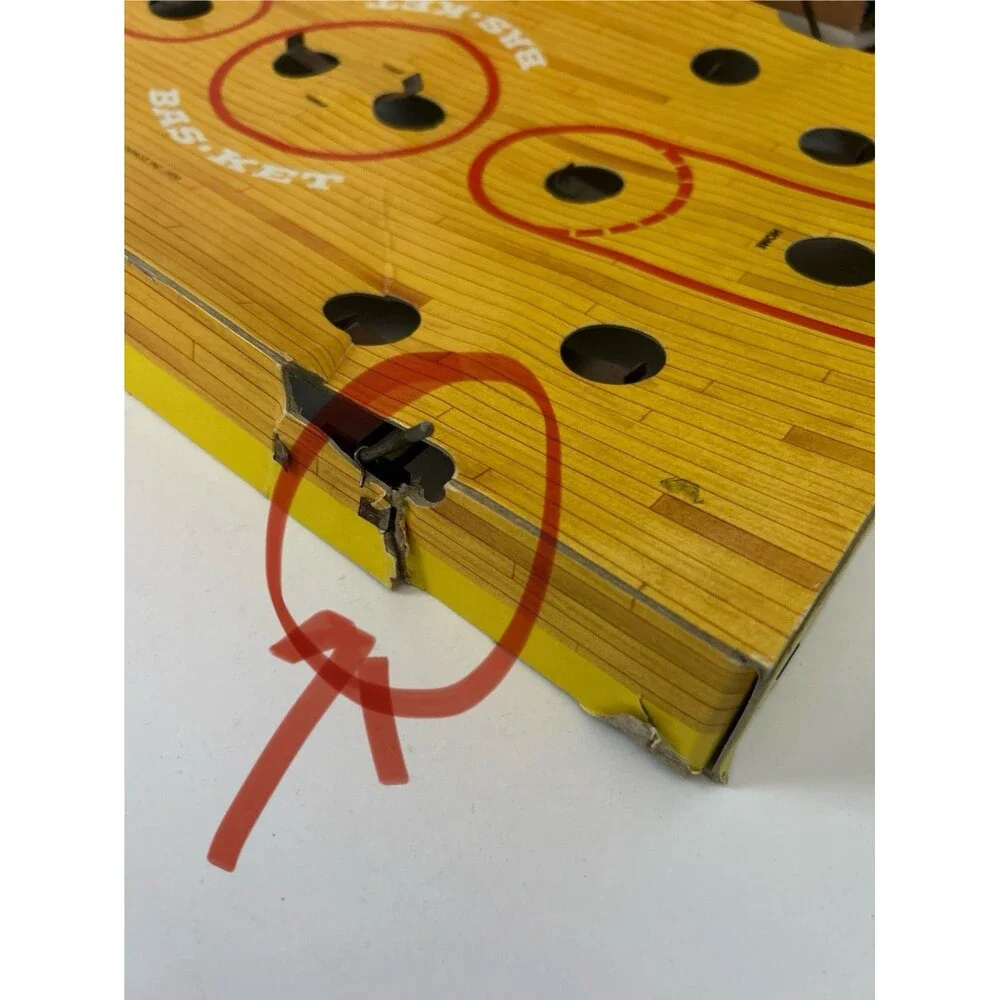 1969 Cadaco BAS-KET Real Basketball in Miniature Game
